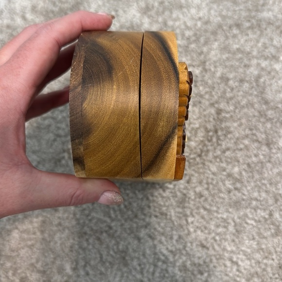 Carver Dan’s wooden puzzle box - Picture 10 of 10